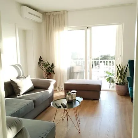 Luxury Near The Apartment *