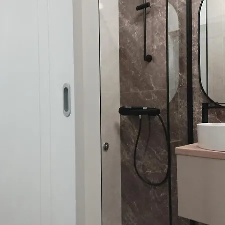 Apartment Luxury Near The Makarska