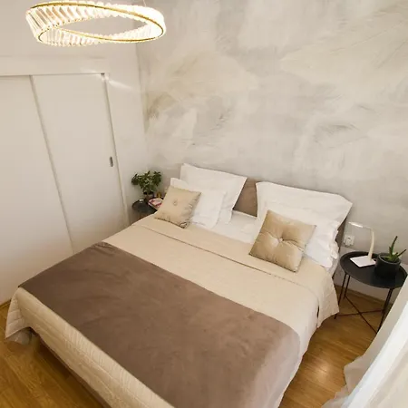 Luxury Near The Apartment *