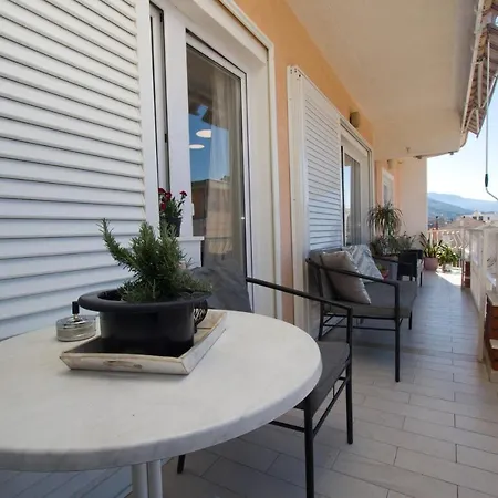 Luxury Near The Apartment